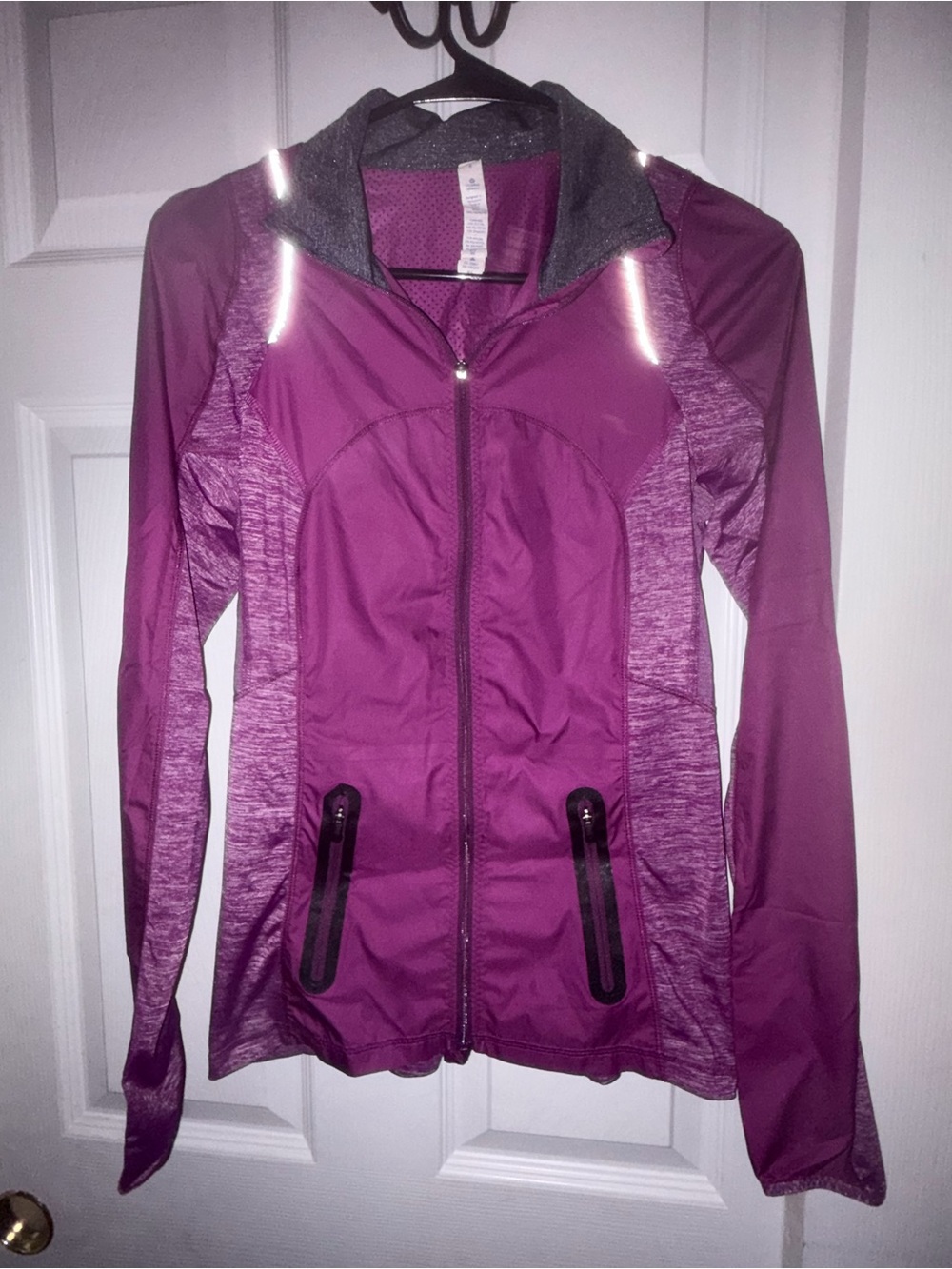 Lululemon Run Wild Jacket in Concord Grape - Size 4